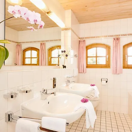 Szálloda Ferienparadies Spielmannsau 3*