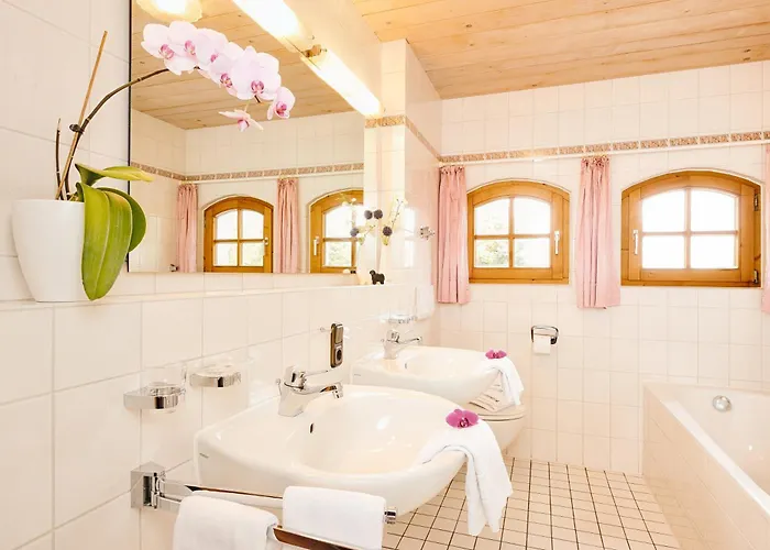Hotel Ferienparadies Spielmannsau 3*