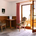 Hotel Ferienparadies Spielmannsau 3*